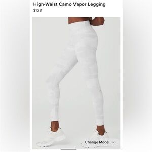 ALO Yoga High-Waist Camo Vapor Legging - White